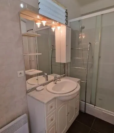 For 2 Near The Croisette With Balcony 133 Apartment *